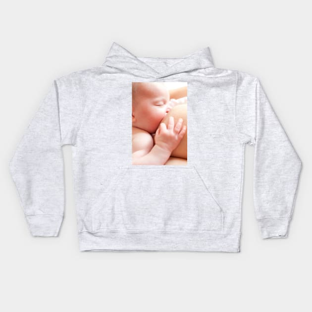 Newborn baby breastfeeding (F003/9201) Kids Hoodie by SciencePhoto